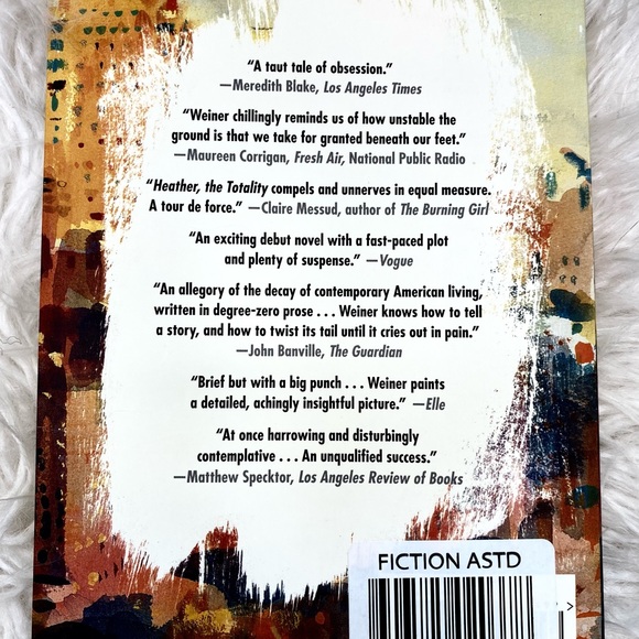 Book Bundle: 3 New Novels - Picture 7 of 10